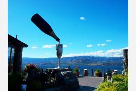 カナダ・ケロウナのワイン街道を巡る　～その1:丘の上の美しきワイナリー