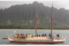古代の航海気分が楽しめる新ボート「モク・カハイ」誕生 -古代ポリネシアの航海船を偲ぶ「ホクレア号」がモチーフ-