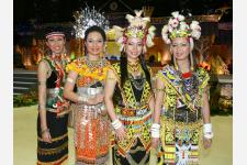 伝統文化の息吹漂うボルネオ島先住民族の収穫祭