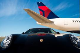 デルタ航空、ポルシェによる空港内移動サービスを米国主要4空港で提供
