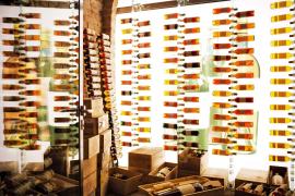 世界一に輝いたワインリスト：6,000種、5万本のワインセラー