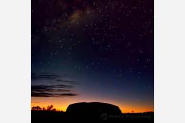 息を呑むほど美しい、星降るウルル