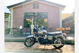 【バイクで巡るカフェ】埼玉の物流倉庫の一角にあるプラントベースのカフェ