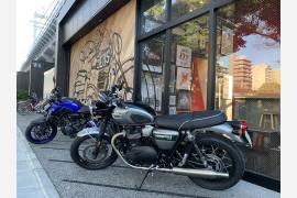 【バイクで巡るカフェ】オーストラリア発のサーフ＆スノー、バイクカルチャーの店
