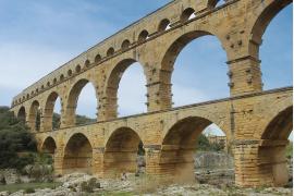 フランス・オクシタニー地方の古代ローマ、世界遺産ポン・デュ・ガール、メゾン・カレをより深く知る3つの地