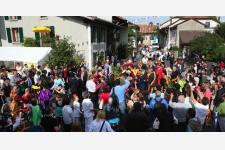 リュサン村の「ブドウ収穫祭（ワイン祭り）」