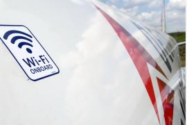 ボーイング747-400型機に最初の国際線機内インターネットサービスを導入