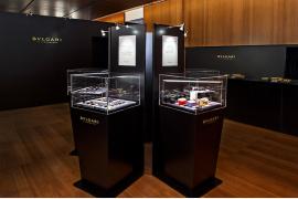 バレンタインに向け世界初となる食べる宝石展