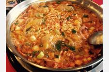 韓国のなんでも鍋、ジャンクな味がクセになる！～ノルブプデチゲ＆チョルパングイ　西界店～