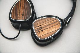 ビジネスクラスにロサンゼルス発のLSTNヘッドフォンを導入