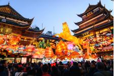 上海の豫園で新春ランタンフェスティバル開催