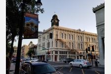 カリフォルニアでもっとも古い町のひとつ「ペタルーマ」