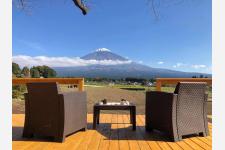 富士山と桜に囲まれたプライベートグランピング「MT. FUJI SATOYAMA VACATION」がオープン