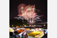 日本三大競技花火大会「伊勢神宮奉納全国花火大会」in 宮川河畔！約7千発の花火