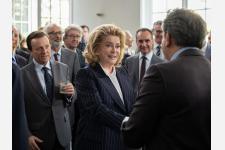 【編集部推薦映画】フランス映画界の至宝カトリーヌ・ドヌーヴがフランス元大統領夫人を演じる最新作
