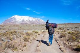 登山未経験でもアフリカ最高峰へ！？キリマンジャロ、静かに高まる感動の登山