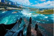 最新鋭のフライングシアター型アトラクション「ナイアガラ・テイクス・フライト」8月29日オープン