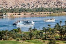 エジプトナイル川クルーズの魅力！悠久のナイルが誘う、時を超える船旅へ