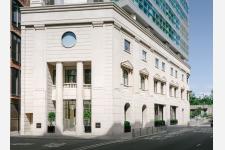 香港の賑やかなエンターテイメント街の優雅なオアシス「ランソン・プレイス・コーズウェイベイ」