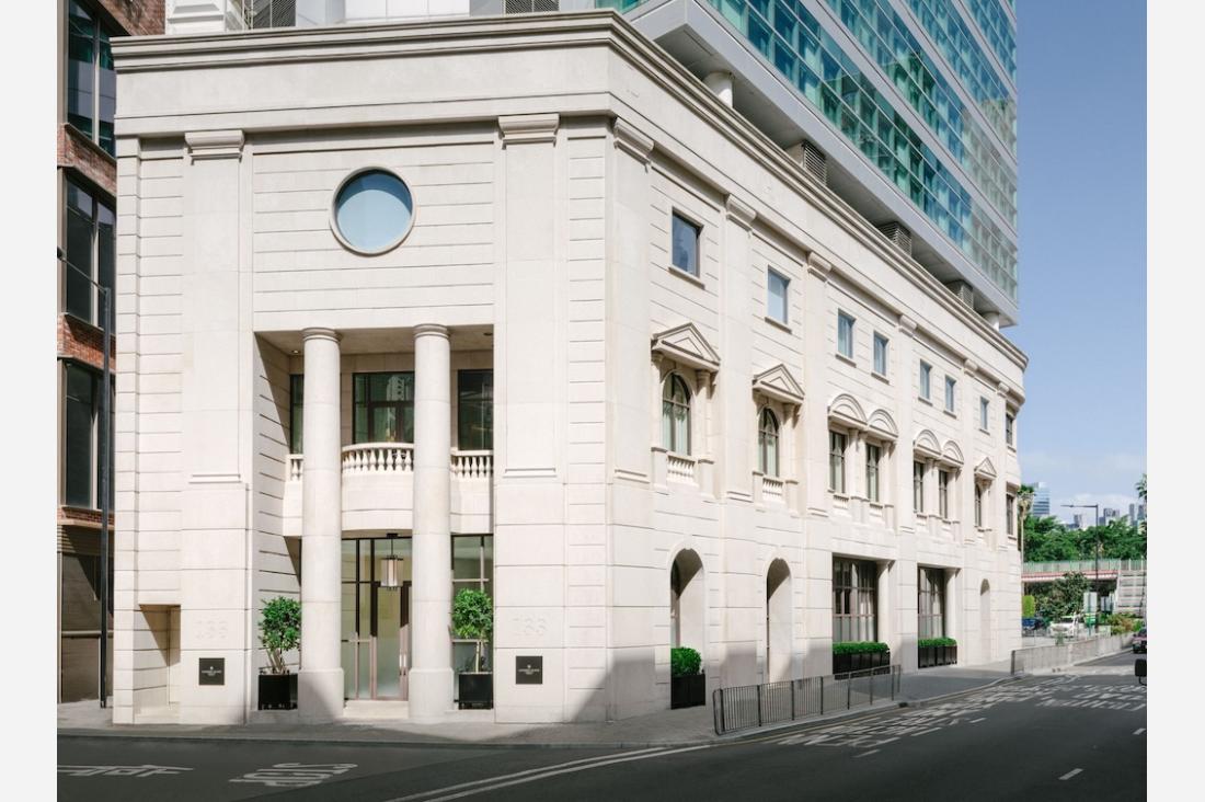 香港の賑やかなエンターテイメント街の優雅なオアシス「ランソン・プレイス・コーズウェイベイ」