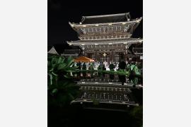 冬の京都・お東さん広場で「第9回 京都夜市」開催、温かな屋台と体験が集う夜市に