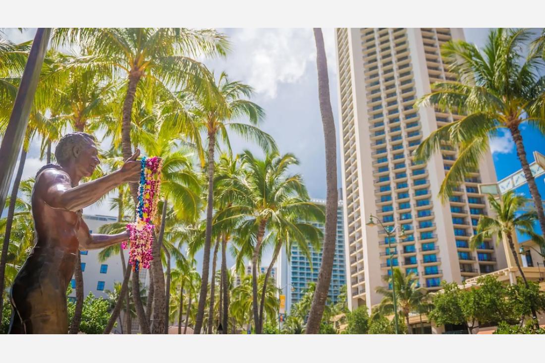 ハイアット リージェンシー ワイキキ、開業50周年を記念した「ゴールデン アニバーサリー パッケージ」販売中