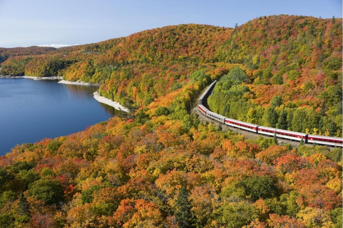 オンタリオ州「アガワ渓谷鉄道」―列車でしか行けない渓谷を巡る紅葉の日帰りツアー