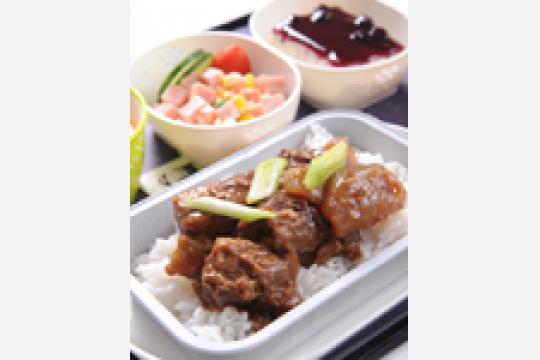 キャセイパシフィック航空 機内食サービスで特選中華料理メニューの提供を開始 Risvel