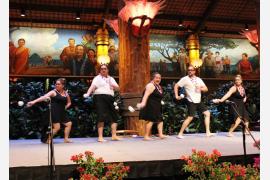 ニュージーランド　マオリ族の歌とダンスのコンペティションが開催されました