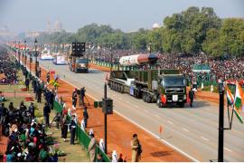 インド共和国記念日の大規模パレードは圧巻