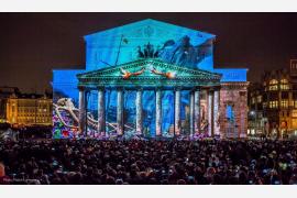 モスクワのボリショイ劇場で繰り広げられる光の祭典
