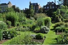2016年は英国の庭園や公園にとって特別な年
