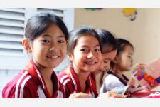 アクア・エクスペディションズ　ベトナムとカンボジアの子供達をサポート