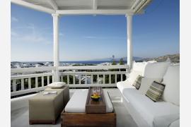 エーゲ海を代表するミコノス島の美しい白壁の新加盟ホテル