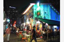 【シンガポール旅】ハジ・レーンにあるユニークなバー「Bar Stories」