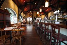 香港グルメ：老舗レストランが長らく人気の理由 ④　頂上の世界
