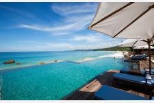 バリ島から１時間の魅惑の秘境リゾート「ニヒ・スンバ」３泊分で４泊ステイ！