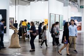 「アート・バーゼル香港」をはじめとする世界規模のアートイベントが 連日開催される「香港アートマンス」3月に開催