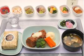 デルタ航空、ビジネスクラス機内食に「京の米老舗　八代目儀兵衛」の最高級ブレンド米を採用