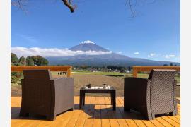 富士山と桜に囲まれたプライベートグランピング「MT. FUJI SATOYAMA VACATION」がオープン