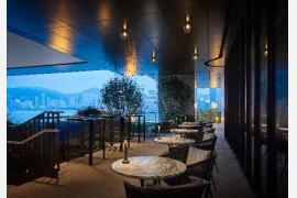 ビクトリア・ハーバーに輝く、香港の新しいレストランとバーをご紹介！①