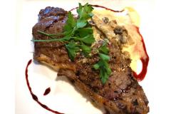 やっぱり肉でしょう！　やわらかさが自慢のアンガスビーフ