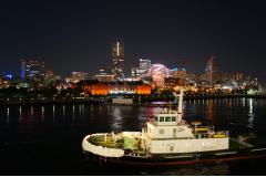 船上から見た横浜港の夜景。次はだれとこの景色を見ようかしら（たぶん6歳児）