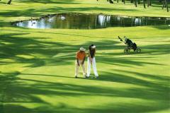 ゲイリー・プレイヤー設計の9ホールのゴルフコーはゴルフ好きにはたまらない。宿泊客は無料でプレーできる