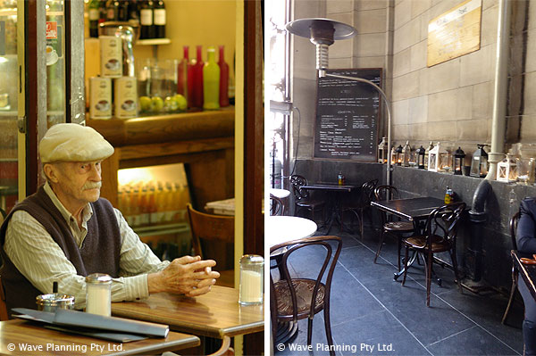 カフェはメルボルン市民の憩いの場。ヨーロッパの街角のようなポスタルレーン（右）