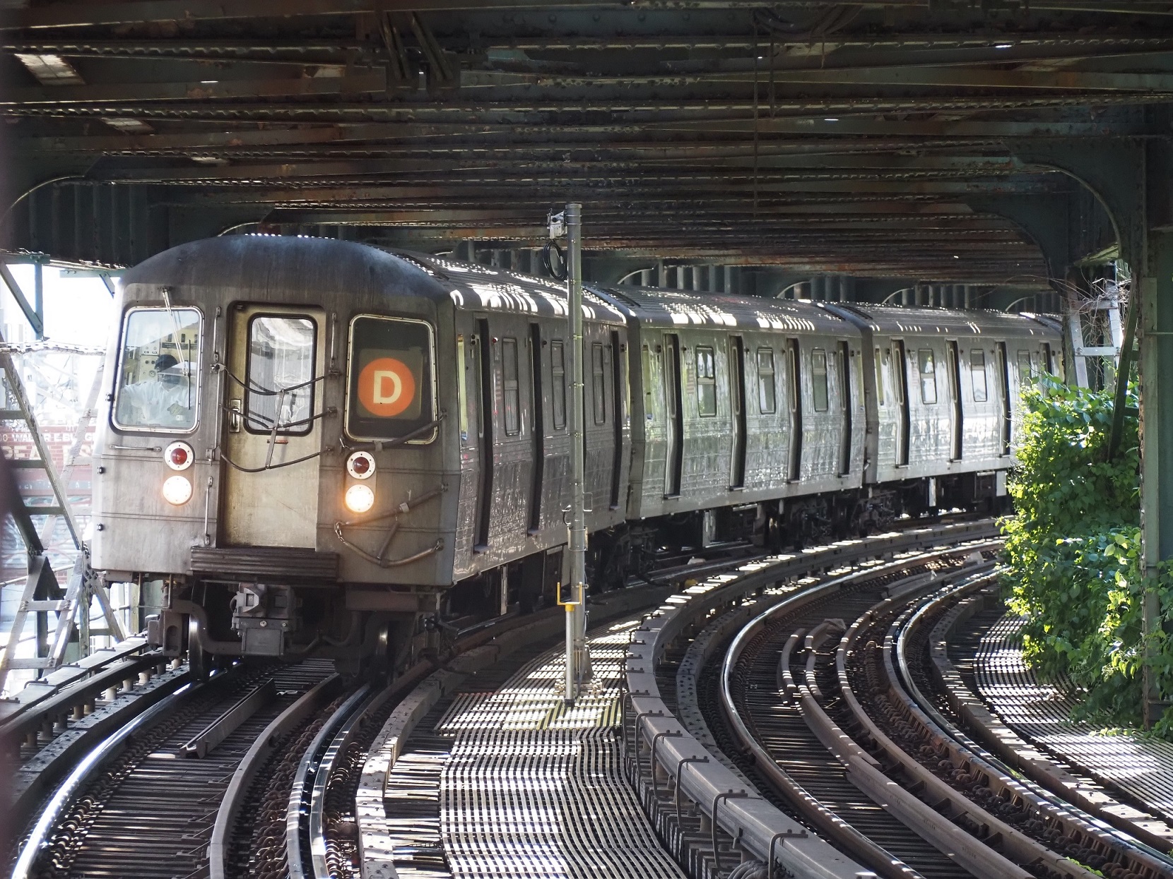 △ニューヨークの都市圏交通公社（ＭＴＡ）が運行する地下鉄（２２年７月、筆者撮影）