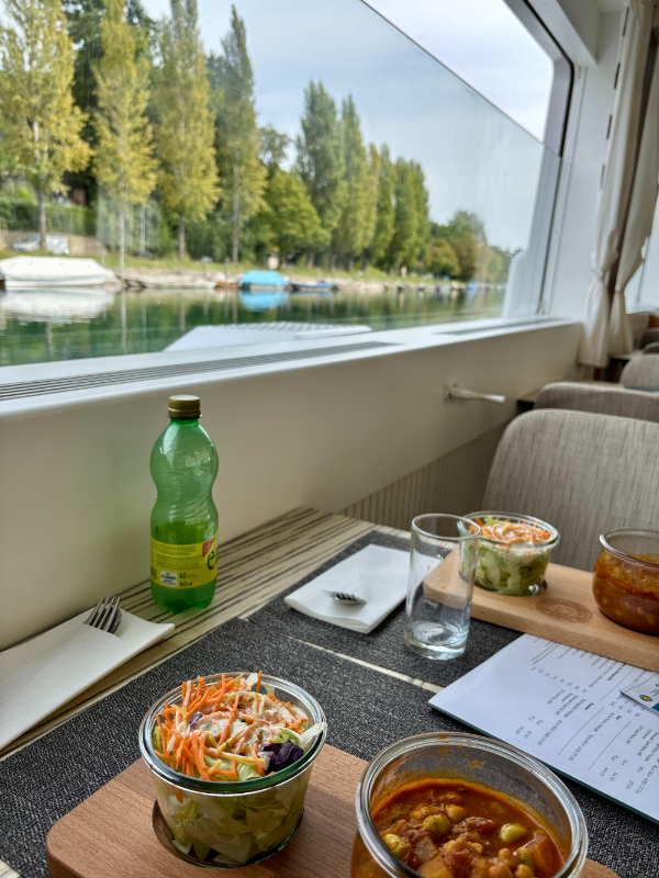 ウンターゼー・アンド・ラインの船中ランチ