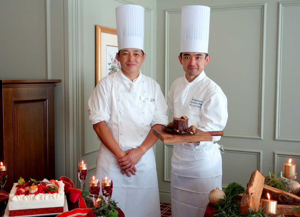 『帝国ホテル』の東京料理長・杉本雄氏（右）と、パティスリーシェフ・倉持登氏（左）。